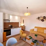 Daire Brand New 2 Min Walk To Palais *