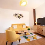 Daire Brand New 2 Min Walk To Palais