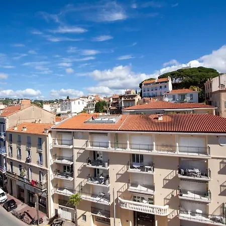 Brand New 2 Min Walk To Palais